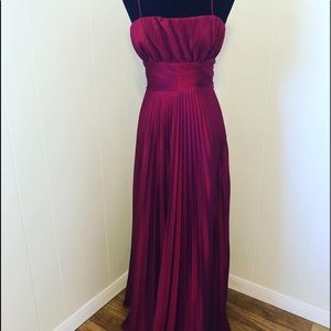 Vintage 1970’s accordion pleat maxi dress